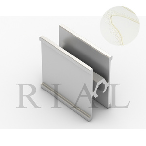 KR09 Горизонтальный межсекционный профиль Патина золото 5,9 м